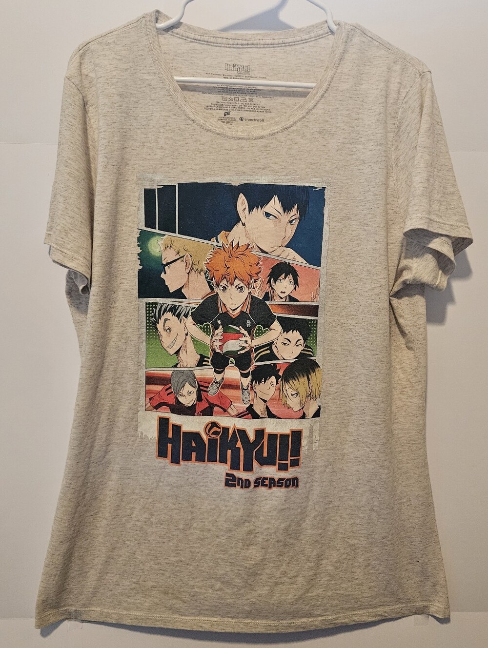 Haikyu 2nd Season Graphic T-shirt Beige Size XLarge